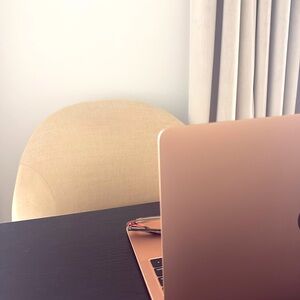 Meet your Posher, Lily